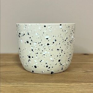 Ecru Speckled Ceramic Pot